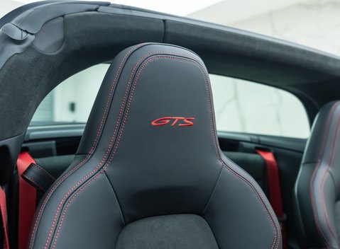 Porsche 911 Targa 4 GTS (992) 14
