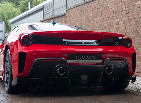 Ferrari 488 Pista 22
