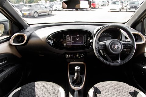 Toyota Aygo X VVT-I EDGE 3