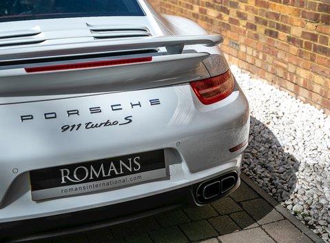 Porsche 911 (991) Turbo S 28