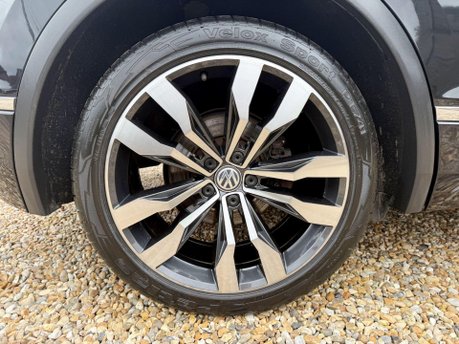 Volkswagen Tiguan 2.0 TDI R-Line Euro 6 (s/s) 5dr 15