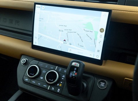 Land Rover Defender 110 V8 18