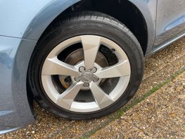 Audi A1 1.0 A1 Sport Nav TFSI Semi-Auto 3dr 3