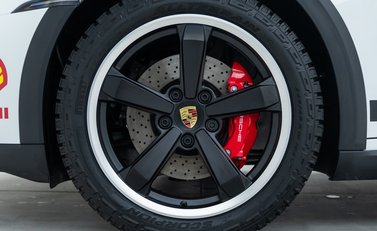 Porsche 911 Dakar 25