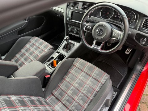 Volkswagen Golf 2.0 TSI BlueMotion Tech GTI Performance Euro 6 (s/s) 3dr 54