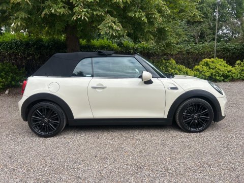 Mini Convertible 1.5 Cooper Euro 6 (s/s) 2dr 8
