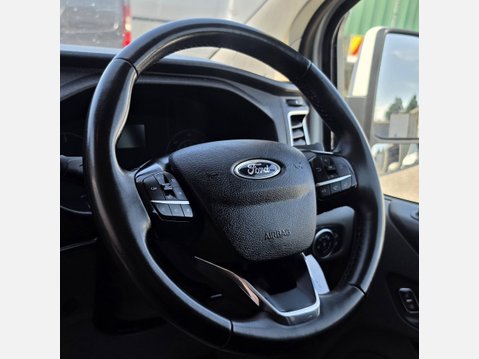 Ford Transit Custom LIMITED 300 L2 H1 LWB 2.0 TDCI 130ps EU6 9