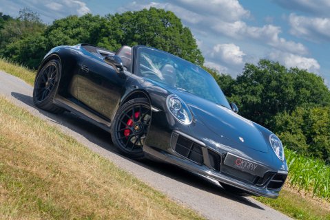 Porsche 911 Carrera GTS PDK 19