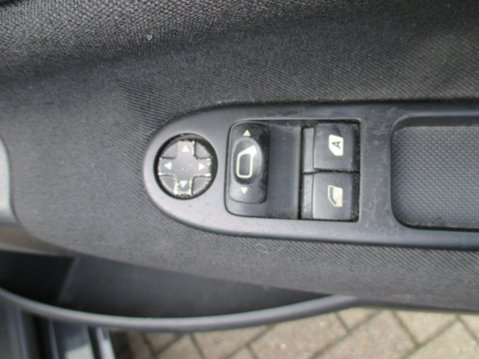 Peugeot 207 1.4 Active Euro 5 5dr 38