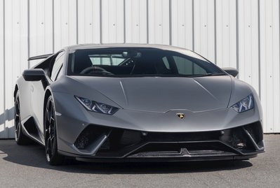 Lamborghini Huracan LP640-4 Performante