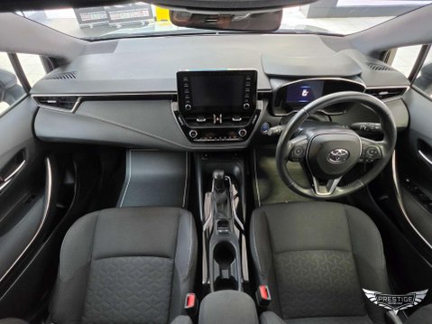 Toyota Corolla 1.8 VVT-h Icon Tech CVT Euro 6 (s/s) 5dr 30
