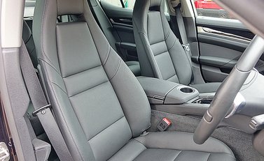 Porsche Panamera Diesel 9