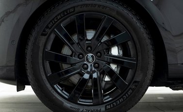 Land Rover Range Rover D300 SE 8