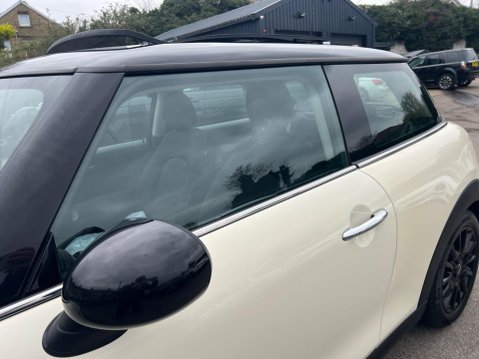 Mini Hatch 1.5 Cooper Auto Euro 6 (s/s) 3dr 13