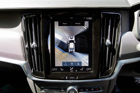 Volvo S90 RECHARGE T8 R-DESIGN AWD 31