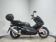 Honda PCX 2011 40K GOOD RUNNING PROJECT BIKE SCOOTER 125CC LEARNER 1