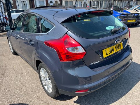 Ford Focus 1.6 Titanium Navigator Powershift Euro 5 5dr 4