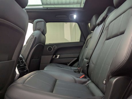 Land Rover Range Rover Sport 3.0 Range Rover Sport HSE Dynamic Black D MHEV Auto 4WD 5dr 42