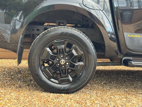 Nissan Navara 2.3 Navara N-Guard dCi 4WD 5dr 18