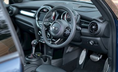 Mini Hatch John Cooper Works 11