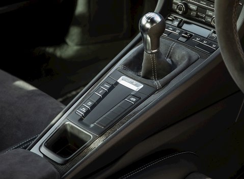 Porsche Cayman (981) GT4 18