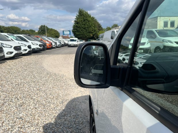Peugeot Partner SWB (SOLD) L1H1 Low Roof Professional Air Con Sensors Cam EURO 6 NO VAT 19