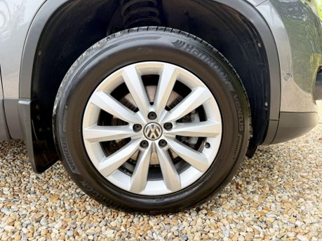 Volkswagen Tiguan 2.0 TDI BlueMotion Tech Match DSG 4WD Euro 5 (s/s) 5dr 13