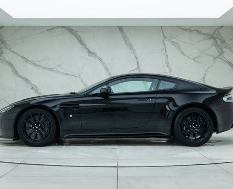 Aston Martin V12 Vantage S Coupe 