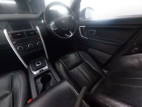 Land Rover Discovery Sport 2.0 Discovery Sport HSE TD4 Auto 4WD 5dr 3