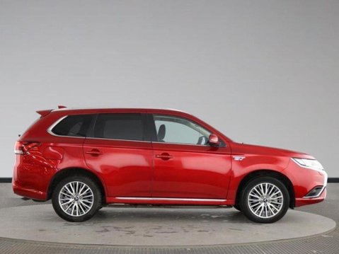 Mitsubishi Outlander PHEV DESIGN 4
