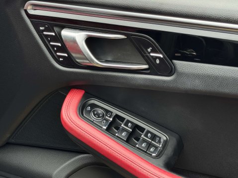 Porsche Macan 2.0T SUV 5dr Petrol PDK 4WD (s/s) (252 ps) 78