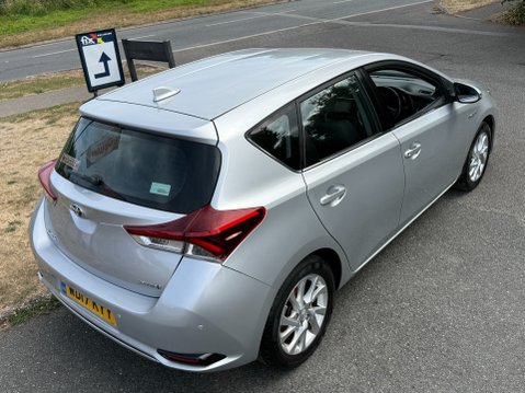 Toyota Auris VVT-I BUSINESS EDITION TSS 30