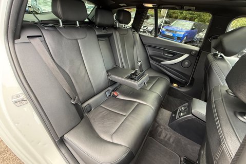BMW 3 Series 320D XDRIVE M SPORT SHADOW EDITION TOURING -PAN ROOF -PRO MEDIA -APPLE CARP 34