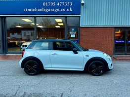 Mini Hatch 1.5 Cooper Sport Auto 3dr 10
