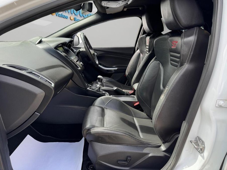 2017 Ford Focus — image 45