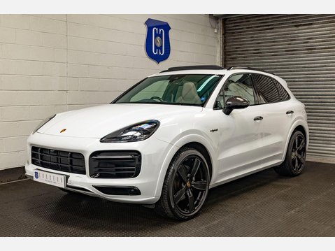 Porsche Cayenne 3.0 V6 E-Hybrid 17.9kWh Platinum Edition TiptronicS 4WD Euro 6 (s/s) 5dr (3 1