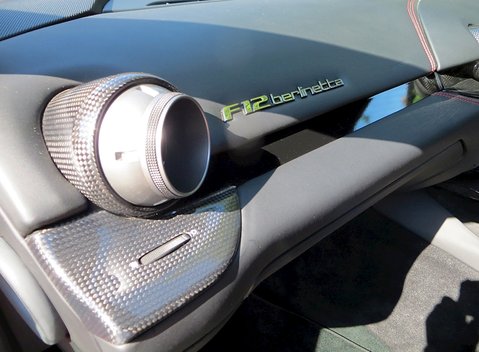 Ferrari F12 Berlinetta 18