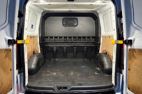 Ford Transit Custom 300 LIMITED DCIV L1 H1 6 SEATER - APPLE CARPLAY -HEATED SEATS/SCREEN 42