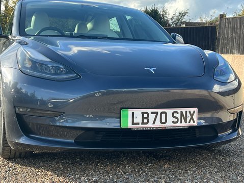 Tesla Model 3 LONG RANGE AWD 16