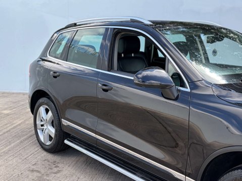 Volkswagen Touareg 3.0 Touareg V6 TSi Hybrid Auto 4WD 5dr 6
