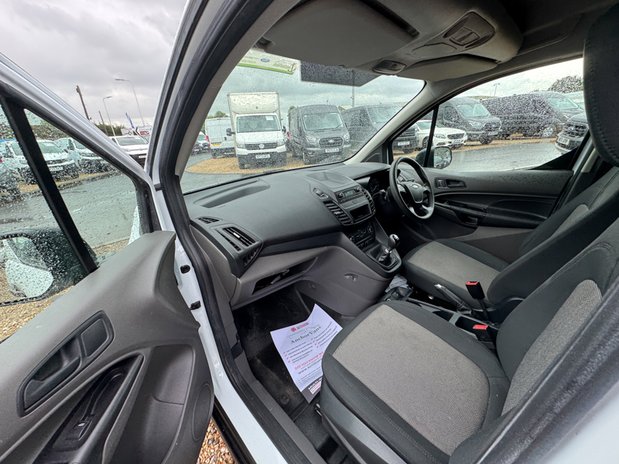 Ford Transit Connect SWB L1H1 [SOLD SM] Low Roof 200 Leader Sensors EURO 6 16