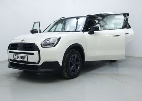 Mini Countryman 1.5C MHEV Classic SUV 5dr Petrol Hybrid Auto Euro 6 (s/s) (170 ps) 52