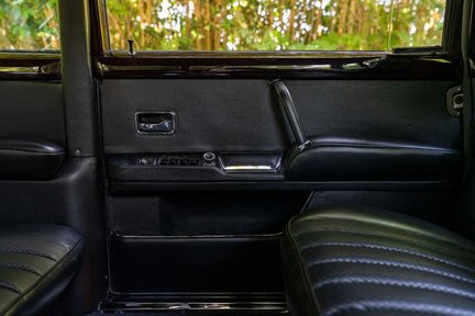 Mercedes-Benz 600 Pullman 32