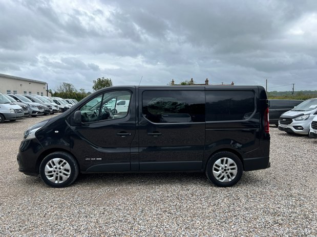 Renault Trafic Crew Cab SWB L1H1 Sport SL27 Air Con Alloys Nav Se 1