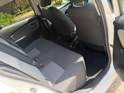 Toyota Yaris 1.5 VVT-i Icon Euro 6 5dr 13