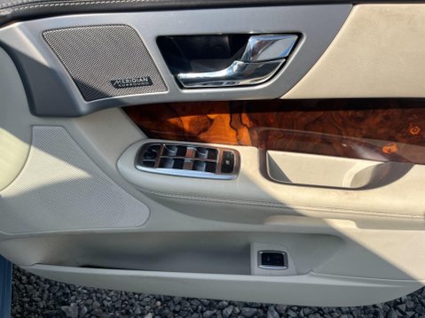 Jaguar XF 3.0d S V6 Portfolio Auto Euro 5 (s/s) 4dr 29