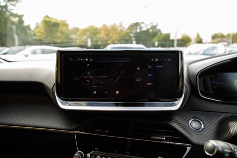 Peugeot 2008 PURETECH EAT8 S/S ALLURE 19