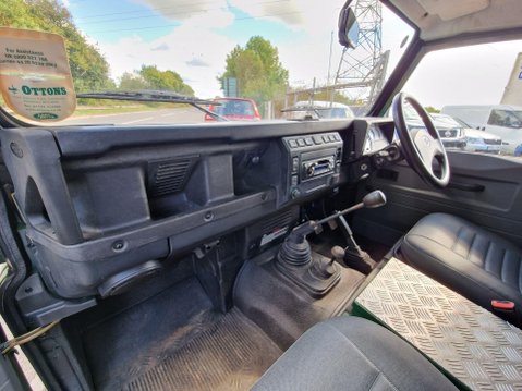 Land Rover 110 2.5 TD Hard Top SUV 22