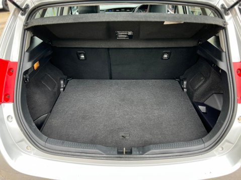 Toyota Auris ICON VVT-I 24
