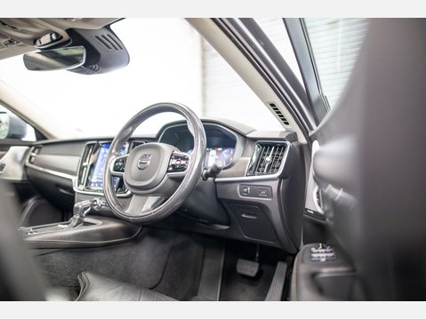 Volvo V90 2.0 D5 PowerPulse Auto AWD Euro 6 (s/s) 5dr 18